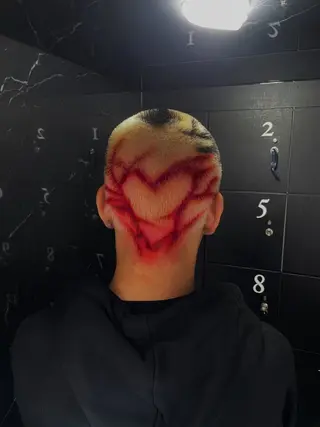 カラー メンズ GEM YURI ハイトーンカラーのヘアスタイル