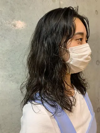 セミロング パーマ Aust hair Stella新宿所属・Yuki☺︎パーマ レイヤーカットウルフのヘアスタイル