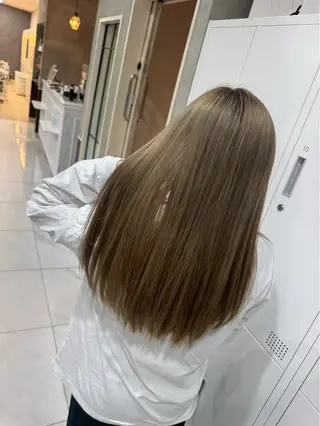 ロング カラー 長房 珠羽のヘアスタイル