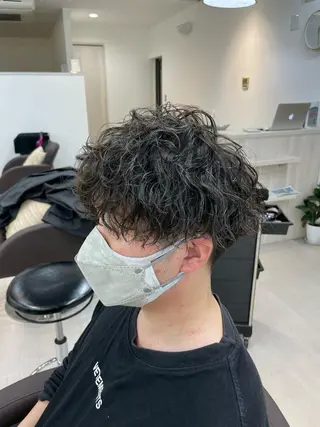 パーマ メンズ 加藤 雄大のヘアスタイル