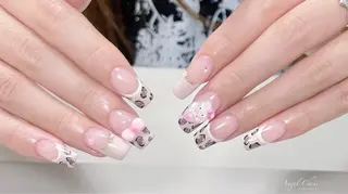 ネイル AngelChris ビューティーサロンのネイルデザイン