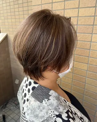 ショート カラー 中村 由布紀のヘアスタイル