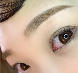 アイブロウ salon de blue所属・salon de blue五反田 土屋のマツエク・マツパデザイン