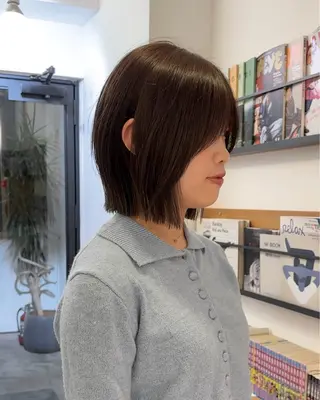 ショート カラー リンダ所属・ベージュ/顔周り カット/スズキのヘアスタイル