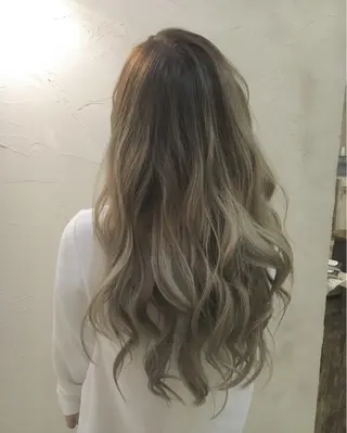 ミディアム セミロング ロング カラー LoRE hair 四条河原町 西尾友里のヘアスタイル