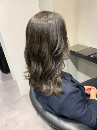 ミディアム カラー 🌈艶髪/髪質改善 新宿itouのヘアスタイル