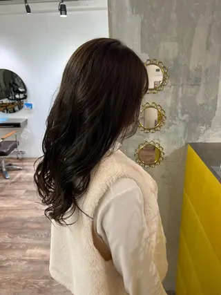 ロング カラー HERMITAGE YUDUKIのヘアスタイル