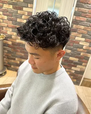 ショート パーマ メンズ 増渕 駿介のヘアスタイル