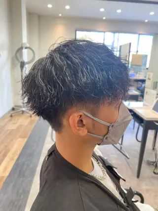 ショート パーマ メンズ 矢部 萌深のヘアスタイル