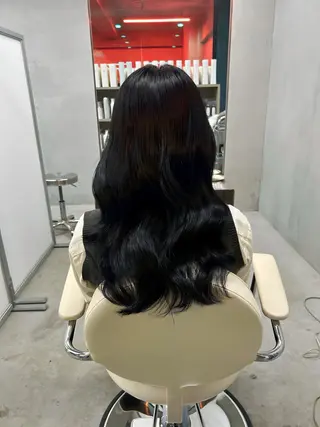 ロング カラー wabi【ワビ】所属・manami/ヘア セット/ハイトーンのヘアスタイル