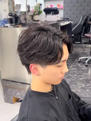 ショート パーマ ヘアアレンジ メンズ 飛田 楓信のヘアスタイル