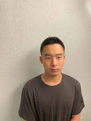 ショート メンズ カット指名No1漆原 聡のヘアスタイル