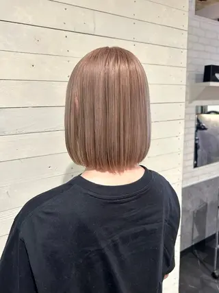 ミディアム 💛ブリーチで叶える 💛垢抜けカラー🌈のヘアスタイル