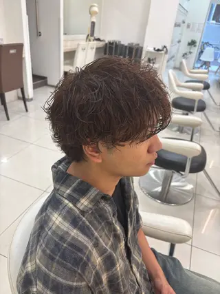 パーマ メンズ 🫧艶髪カラー ハセベ🫧のヘアスタイル