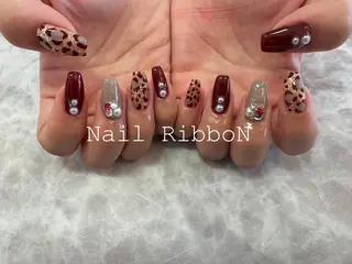 ネイル ネイルリボン 受付スタッフのネイルデザイン