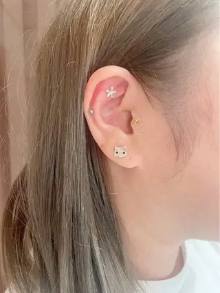 耳ツボジュエリー＆ よもぎ蒸しＲのエステ・リラクイメージ