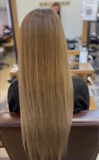 ロング BRAS ナカガワのヘアスタイル