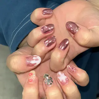 ネイル 🪐富島彩夏 /海外nail🪐のネイルデザイン