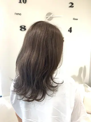 セミロング カラー 松吉 純平のヘアスタイル