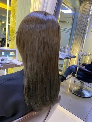 セミロング カラー ✨垢抜け✨3Dカラー 山本美侑のヘアスタイル