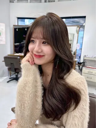 セミロング カラー 佐藤 有紗のヘアスタイル