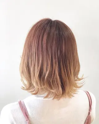 ミディアム 大場 優のヘアスタイル