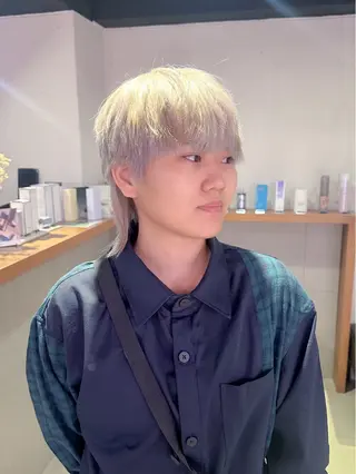 ショート カラー 🐺ウルフオタク🐺 ハイトーン/moeのヘアスタイル