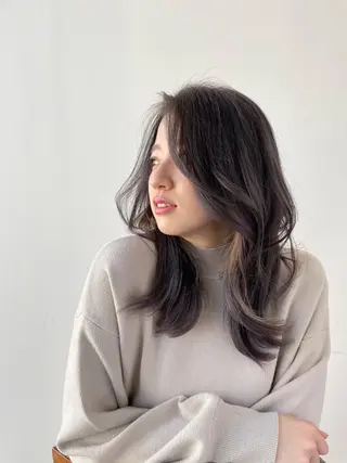 セミロング カラー 本格韓国ヘア🇰🇷 【uni】キューさんのヘアスタイル