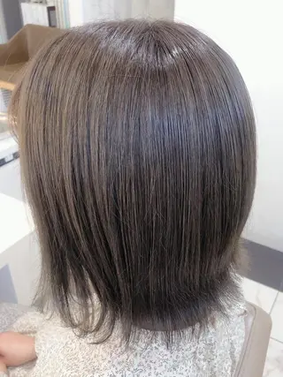 ミディアム 三箇島 陽香のヘアスタイル
