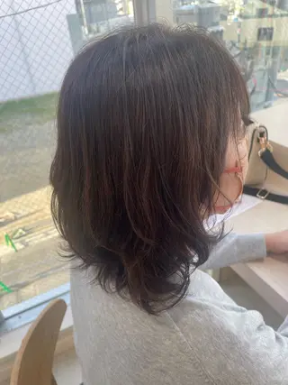 ミディアム パーマ NaVIユウジ ブリーチカラーのヘアスタイル