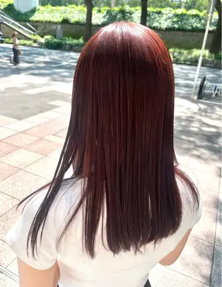 ロング 中山 優里のヘアスタイル