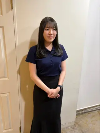 セミロング カラー MIOベージュカラー 柔らかいカラーのヘアスタイル