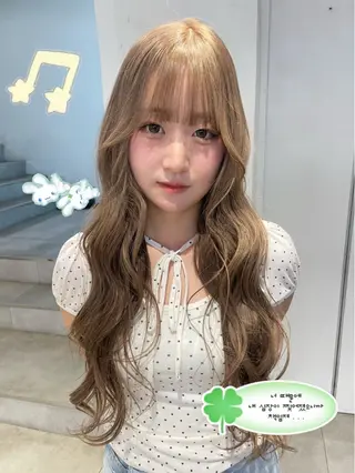 カラー ハッシュレイヤー/ ハイトーン/senaのヘアスタイル