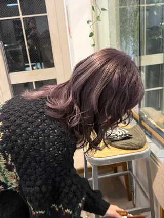 ミディアム カラー ミルクティー× グレージュMOMOのヘアスタイル