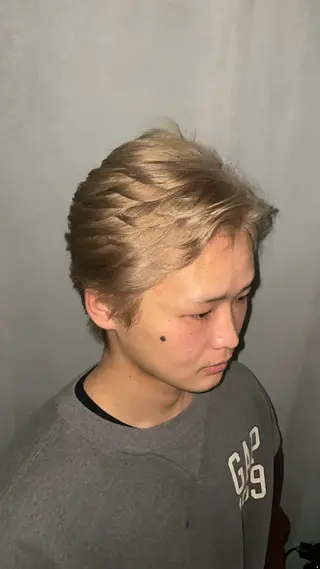ショート カラー メンズ こだわりケアブリーチ 🎨　金田　悠吾のヘアスタイル