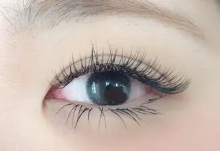 マツエク・マツパ さかい なつみのヘアスタイル