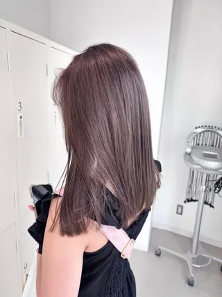 セミロング カラー EIGHT ／SHU🩶のヘアスタイル
