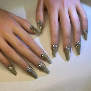 ネイル MoMo Nail所属・MoMo Nail 新大久保のネイルデザイン