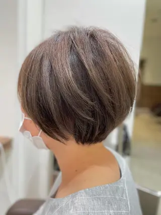 ショート カラー ナカタケ ユウのヘアスタイル