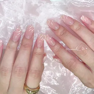 ネイル 𝘙𝘪𝘰𝘯𝘢 ...🕯🤍のネイルデザイン