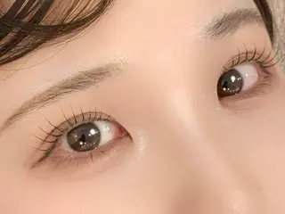 マツエク・マツパ マリーテレジア 無料モデルの眉毛・アイブロウイメージ