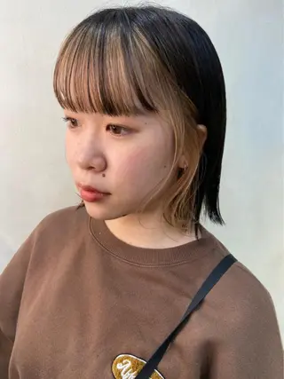 ショート カラー SALOWIN所属・ブリーチ✨ ボブ✨レイヤーのヘアスタイル