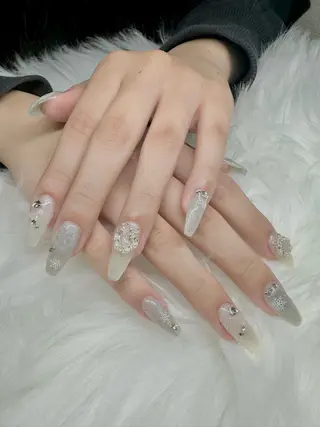 ネイル EMI ANA.CHUOのネイルデザイン