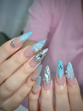 ネイル Rola kira nail salon所属・麗 レイのネイルデザイン