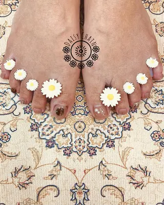 ネイル Daisy Chain所属・DaisyChain 新百合ヶ丘MIKIのネイルデザイン