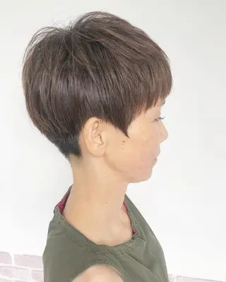ショート カラー favorite b Charmeのヘアスタイル