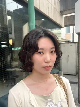 ミディアム カラー パーマ ヘアアレンジ グレージュ/艶髪矯正 🪐takushiのヘアスタイル