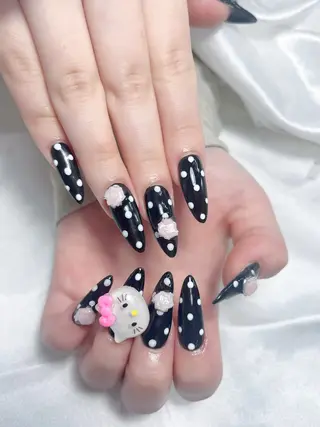 ネイル LEELA NAIL STUDIO所属・LEELA NAIL STUDIOのネイルデザイン