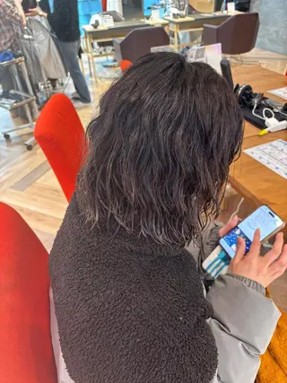 ミディアム パーマ ゆい/パーマ/レイヤ ー/似合わせカラーのヘアスタイル