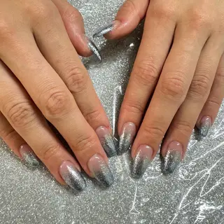 ネイル VIERU 🌈🎀💖のネイルデザイン